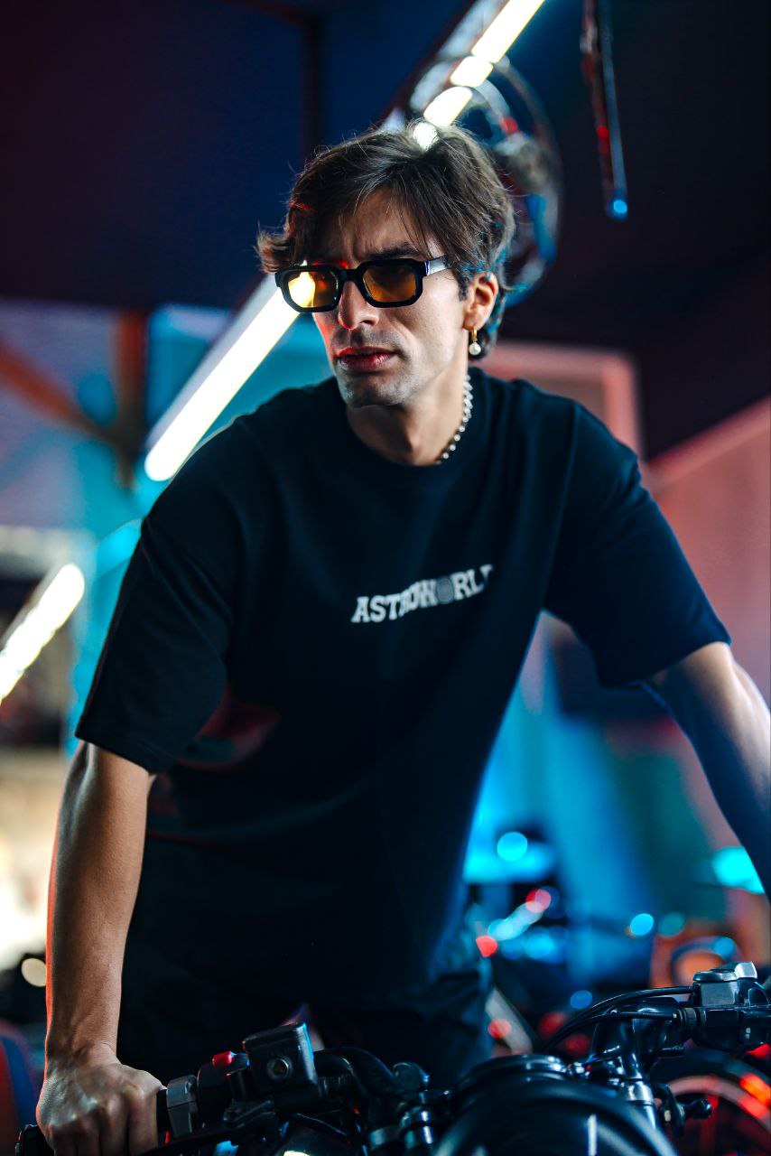 Travis Scott x Virgil Abloh Inspired "ASTRONOR" Oversized Graphic Tee